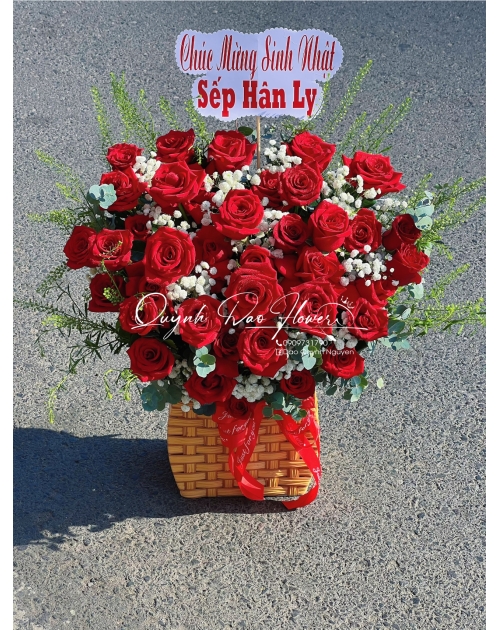 Giỏ hoa hồng đỏ mừng tân gia