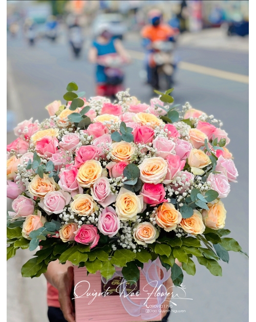 Giỏ hoa tặng sinh nhật mix tone Hồng 