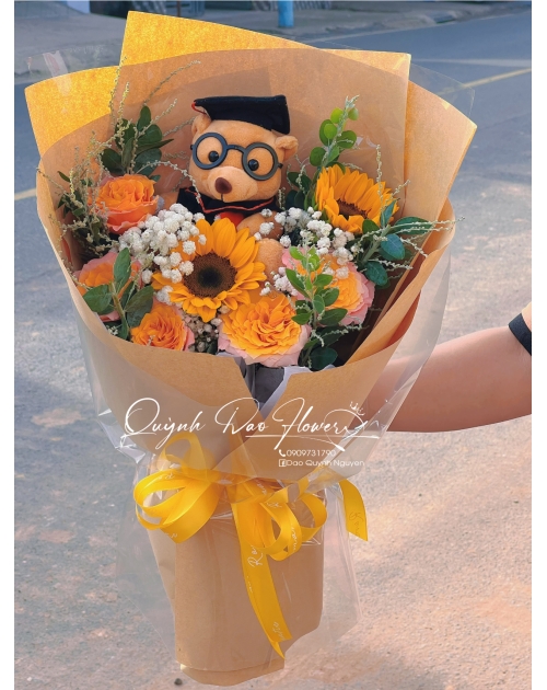 Hoa tốt nghiệp thủ Đức kèm gấu