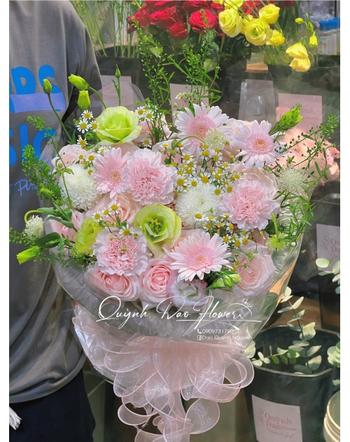 Bó hoa mix tone hồng xinh