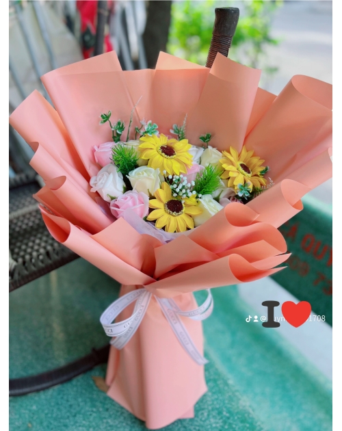 Bó hoa sáp tặng lễ trưởng thành 