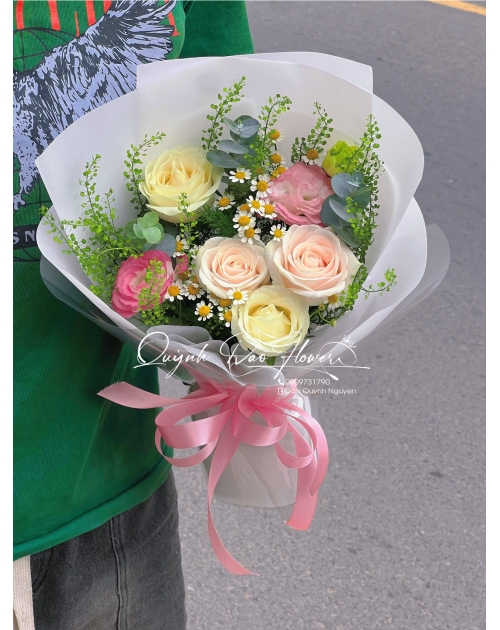 Bó hoa gần đại học quốc gia