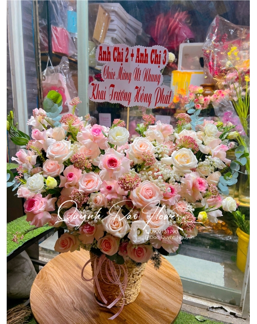Giỏ hoa tươi chúc mừng 