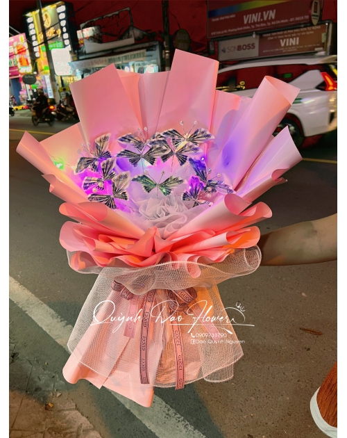 Bó hoa tiền bướm kèm đèn
