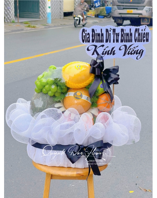 Giỏ trái cây viếng Bình Hoà 