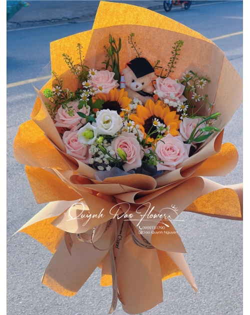 Hoa tốt nghiệp đại học thủ Đức 