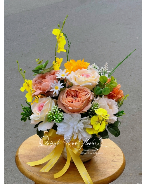 Bình hoa lụa để bàn  thủ Đức 