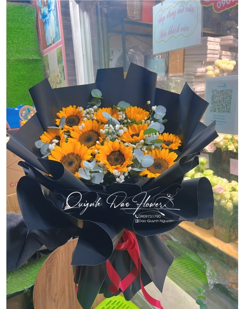 Bó hoa hướng dương mix giấy đen Thủ Đức 