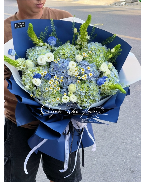 Hoa cẩm tú cầu xanh dương 