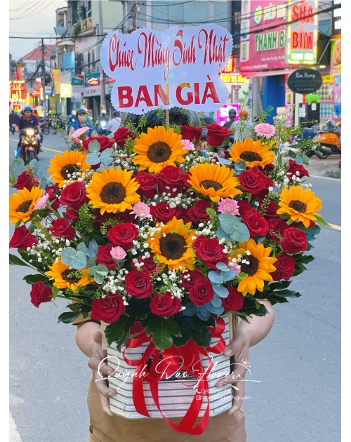 Giỏ hoa hướng dương tặng sinh nhật 