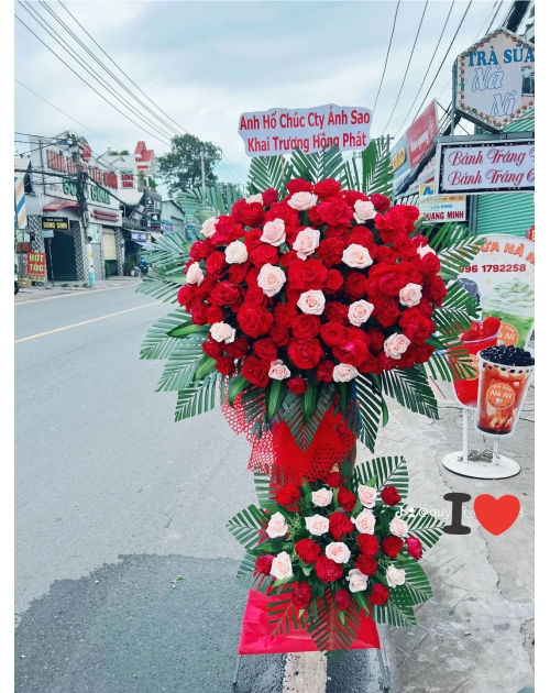 Kệ hoa khai trương tone đỏ , thuận an, bình dương, thủ Đức 