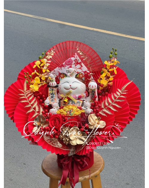 Mèo thần tài mừng Tân gia thủ Đức 