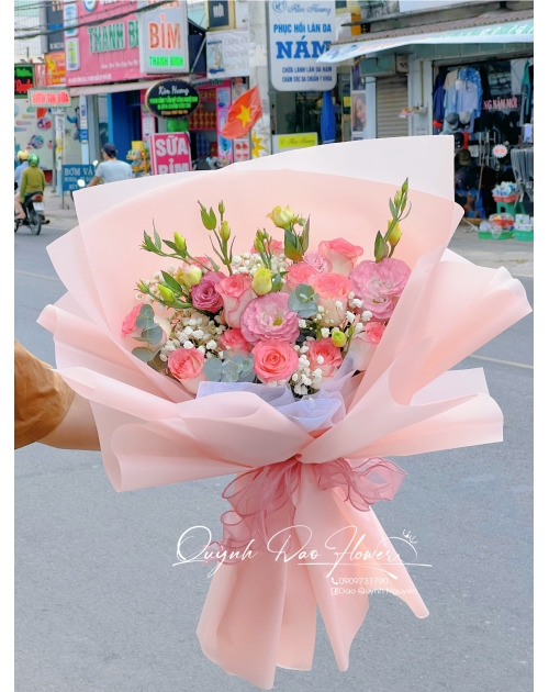 Bó hoa hồng mix hoa cát tường 