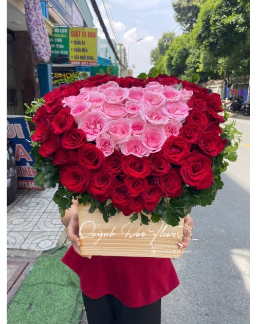 Hộp hoa hình trái tim