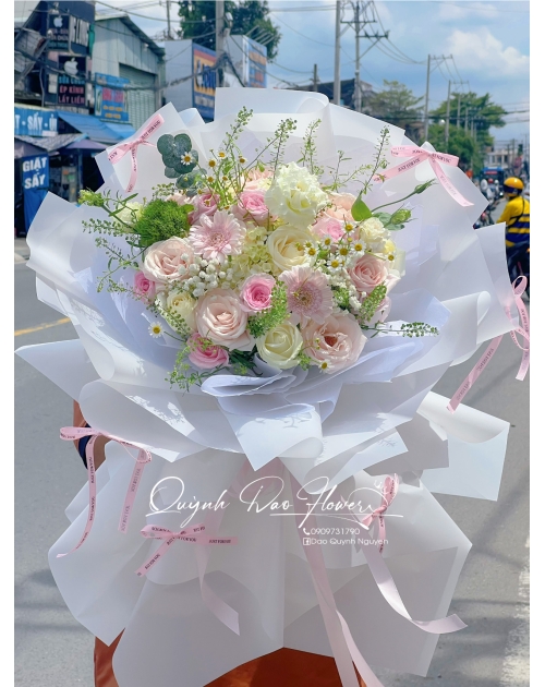 Bó hoa mix công chúa tone hồng 