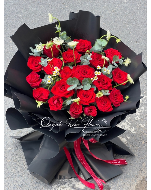 Bó hoa hồng đỏ mix Thúy châu 