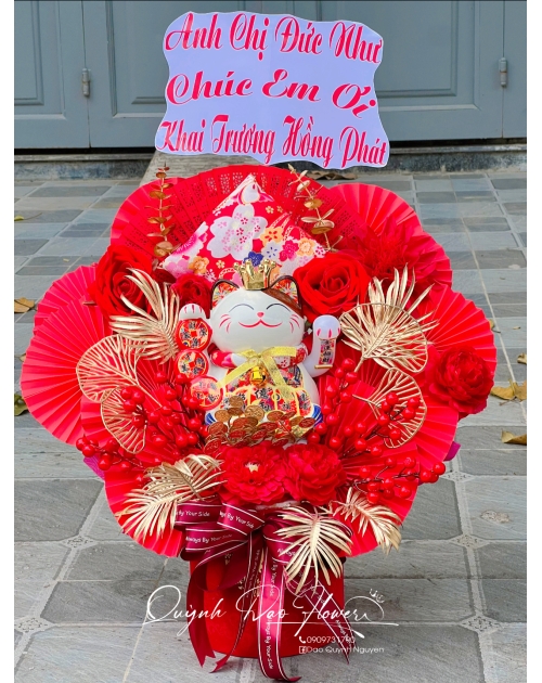 Mèo thần tài tặng khai trương cho người tuổi thân 