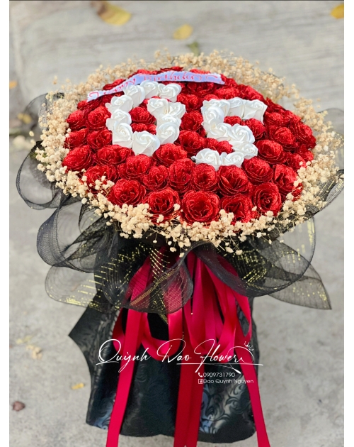 Bó hoa nhũ tròn 50 bông phối chữ