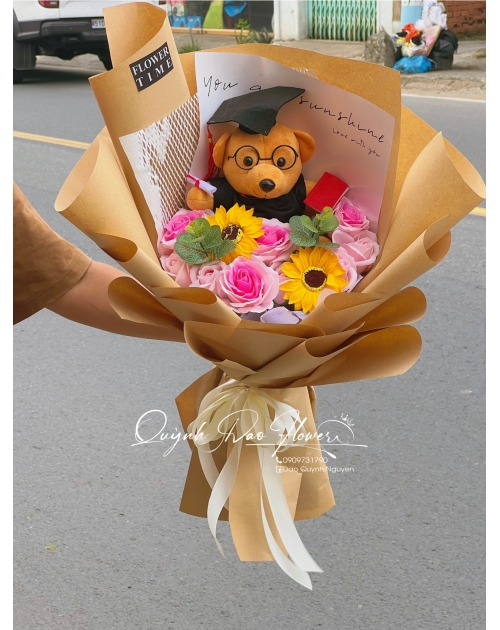 Hoa tri ân kèm gấu tốt nghiệp 