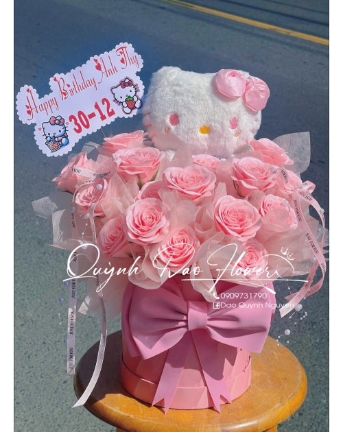 Hộp hoa hello kitty