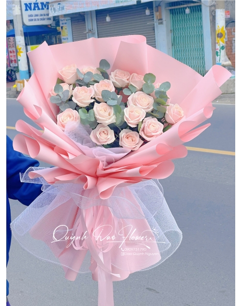 Bó hoa hồng xinh tặng tốt nghiệp 