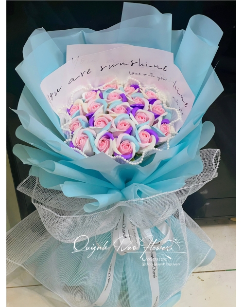 Bó hoa sáp cầu vòng 