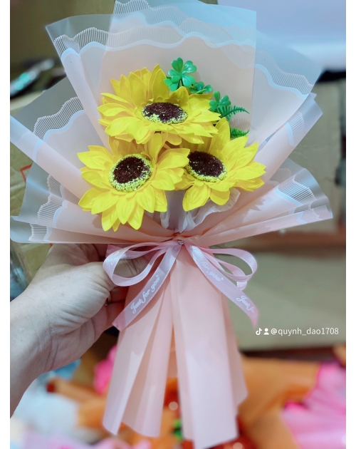 Bó hoa hướng dương sáp 3 bông tặng cô