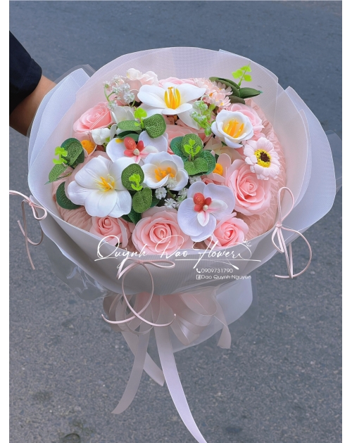 Bó hoa sáp tone hồng cao cấp bình dương 