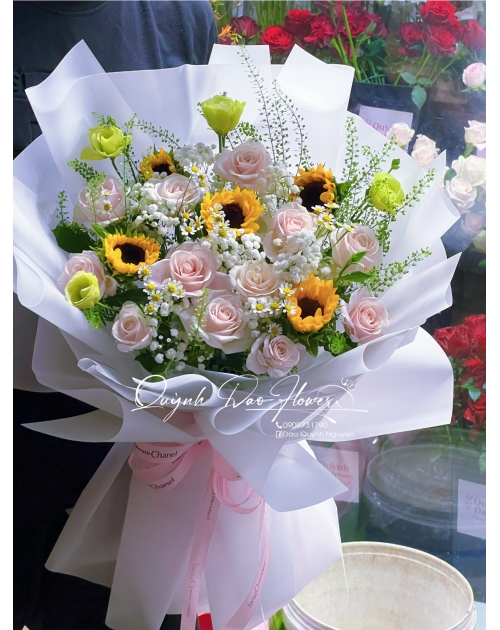 Bó hoa hồng kem mix hướng dương 