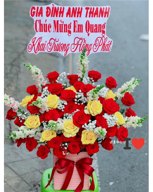 Giỏ hoa khai trương tone đỏ rực rỡ  giá rẻ