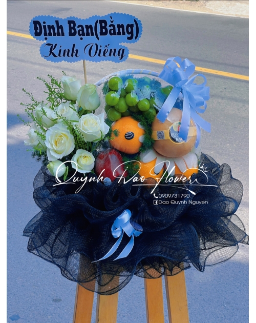 Giỏ trái cây viếng màu đen 