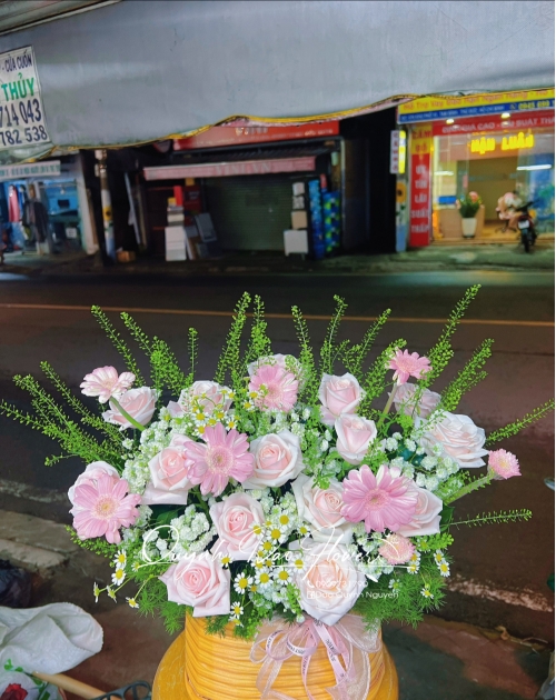 Giỏ hoa hồng nhỏ