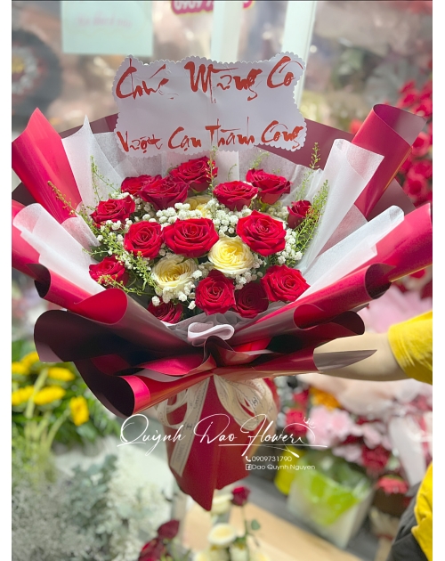 Bó hoa hồng đỏ mix Hồng vàng 