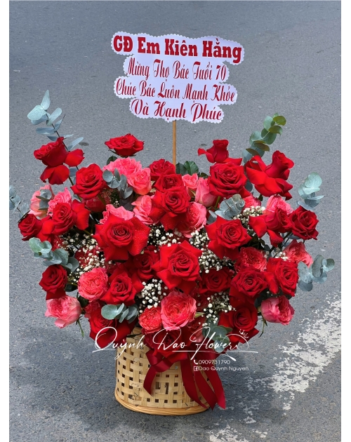 Giỏ hoa hỏa diệm