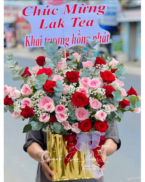 Giỏ hoa nhỏ tặng khai trương quán