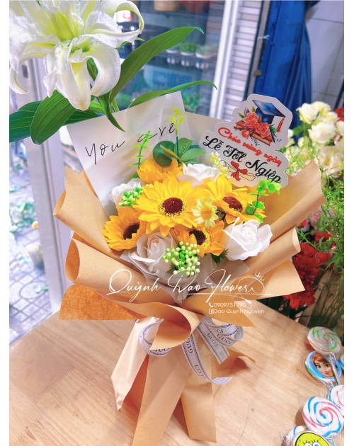 Bó hoa nhỏ tốt nghiệp hcm