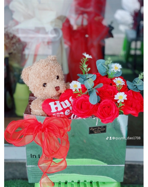 Hoa và gấu teddy 