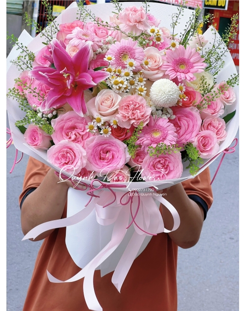 Bó hoa ly kép khổng lồ