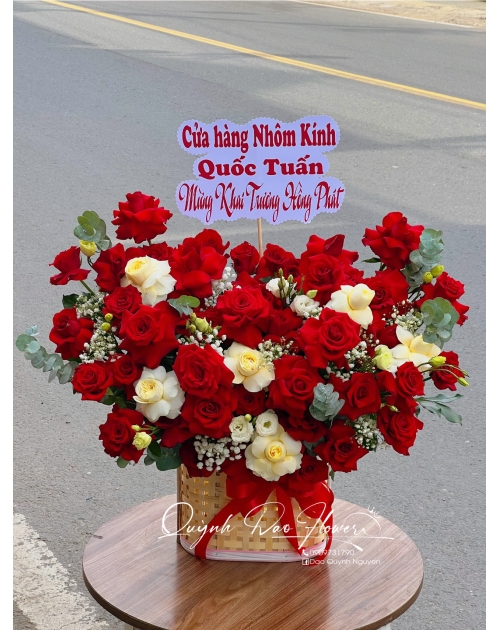 Lẵng hoa khai trương gần An Phú