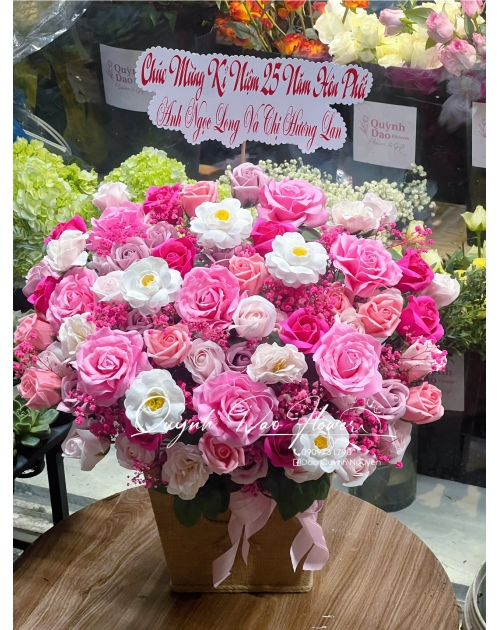 Giỏ hoa sáp hồng khai trương quán 