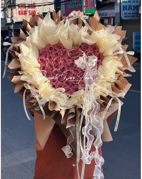 Bó hoa sáp nâu Tây 