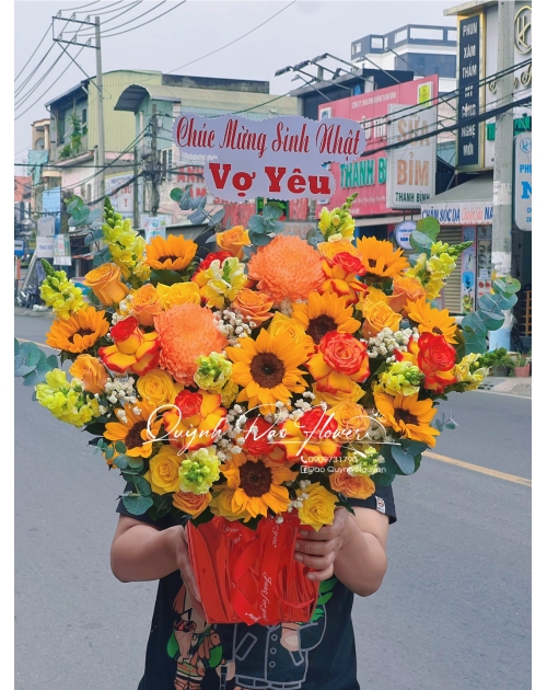 Giỏ hoa hướng dương to thủ Đức 