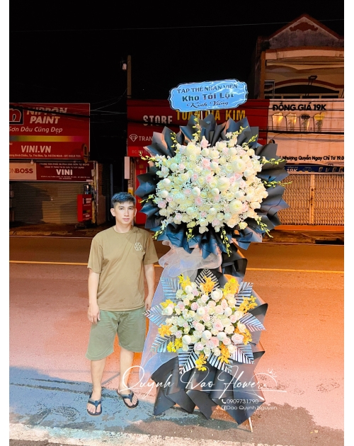 Kệ viếng to khổng lồ 