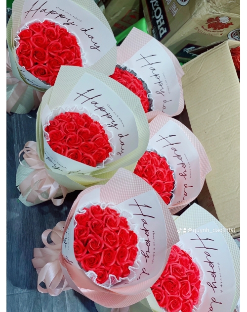Bó hoa Hồng sáp 19 bông