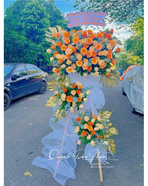Ke khai trương hiện đại 