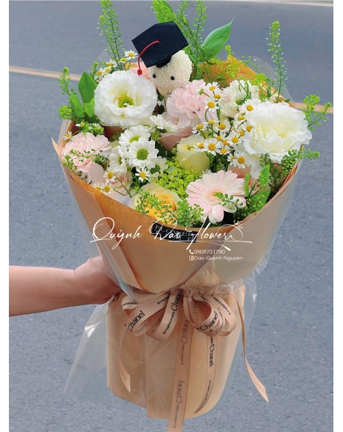 Hoa tốt nghiệp bạn nam