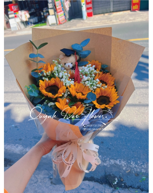 Hoa tốt nghiệp làng đại học thủ Đức 