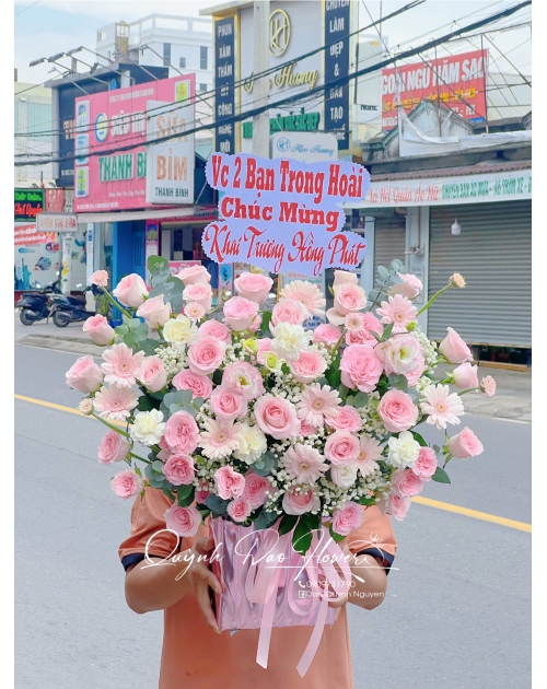 Giỏ hoa Tone Hồng gần khu chế xuất linh trung