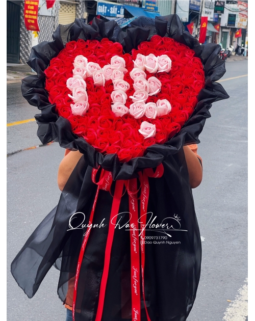 Bó hoa sáp 99 bông chữ mẹ