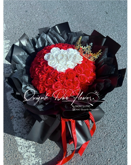 Bó hoa sáp đỏ to tròn 